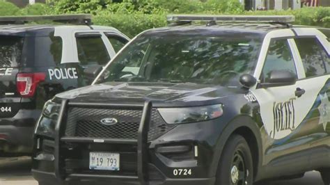 2 teen boys shot near convenience store parking lot in Joliet.